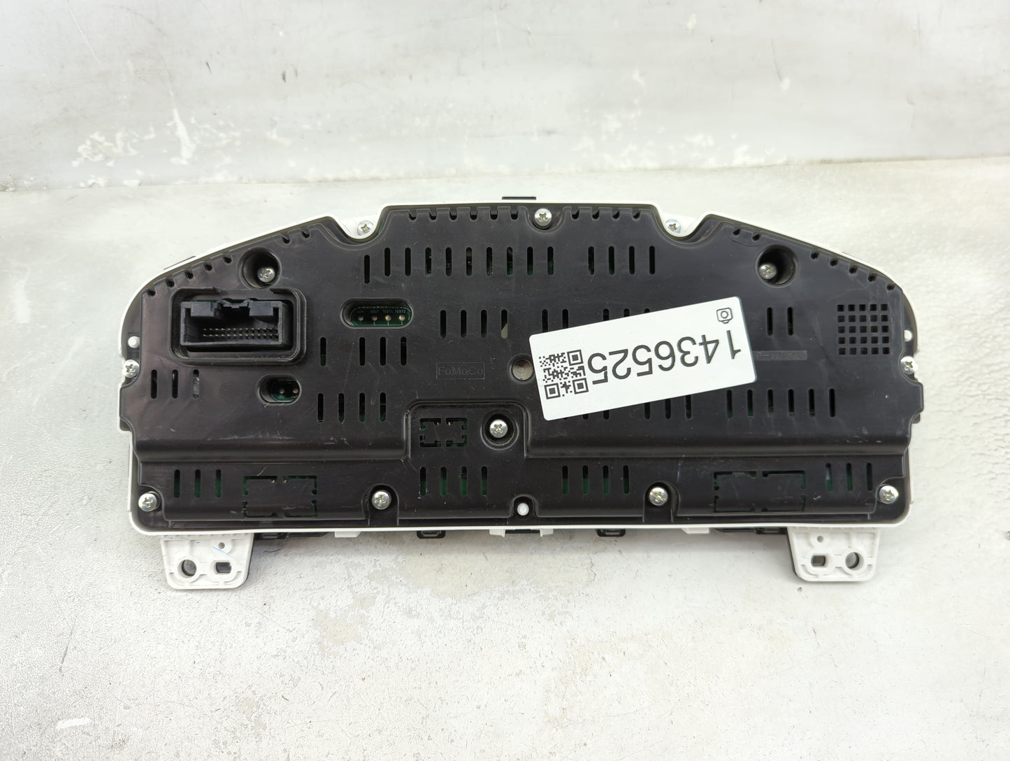 2017-2019 Ford Flex Instrument Cluster Speedometer Gauges P/N:HA8T-10849-AA Fits Fits 2017 2018 2019 OEM Used Auto Parts - O