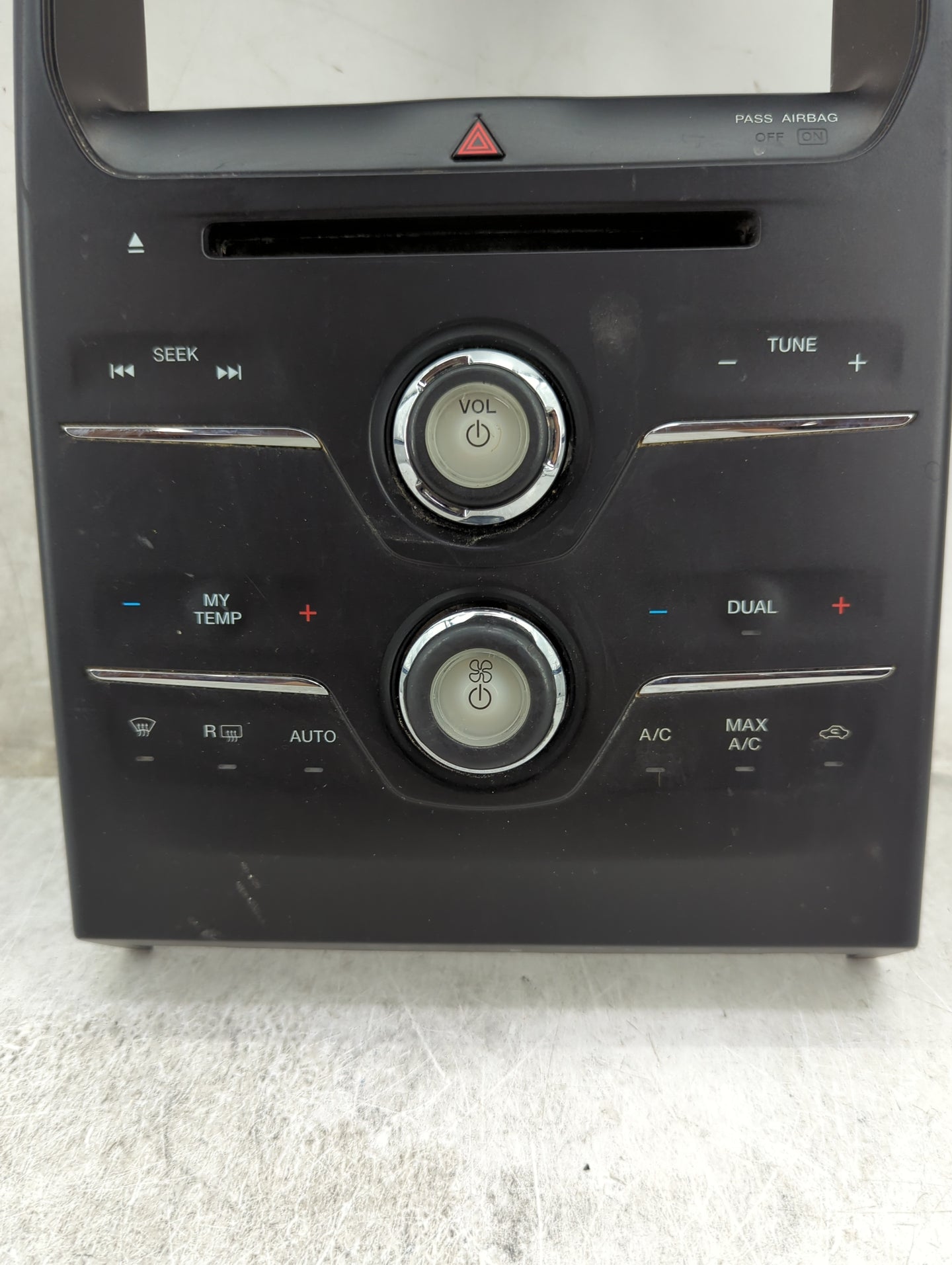 2018 Ford Flex Climate Control Module Temperature AC/Heater Replacement P/N:EA8T-18A802-BD DA8T-18A802-B Fits OEM Used Auto 