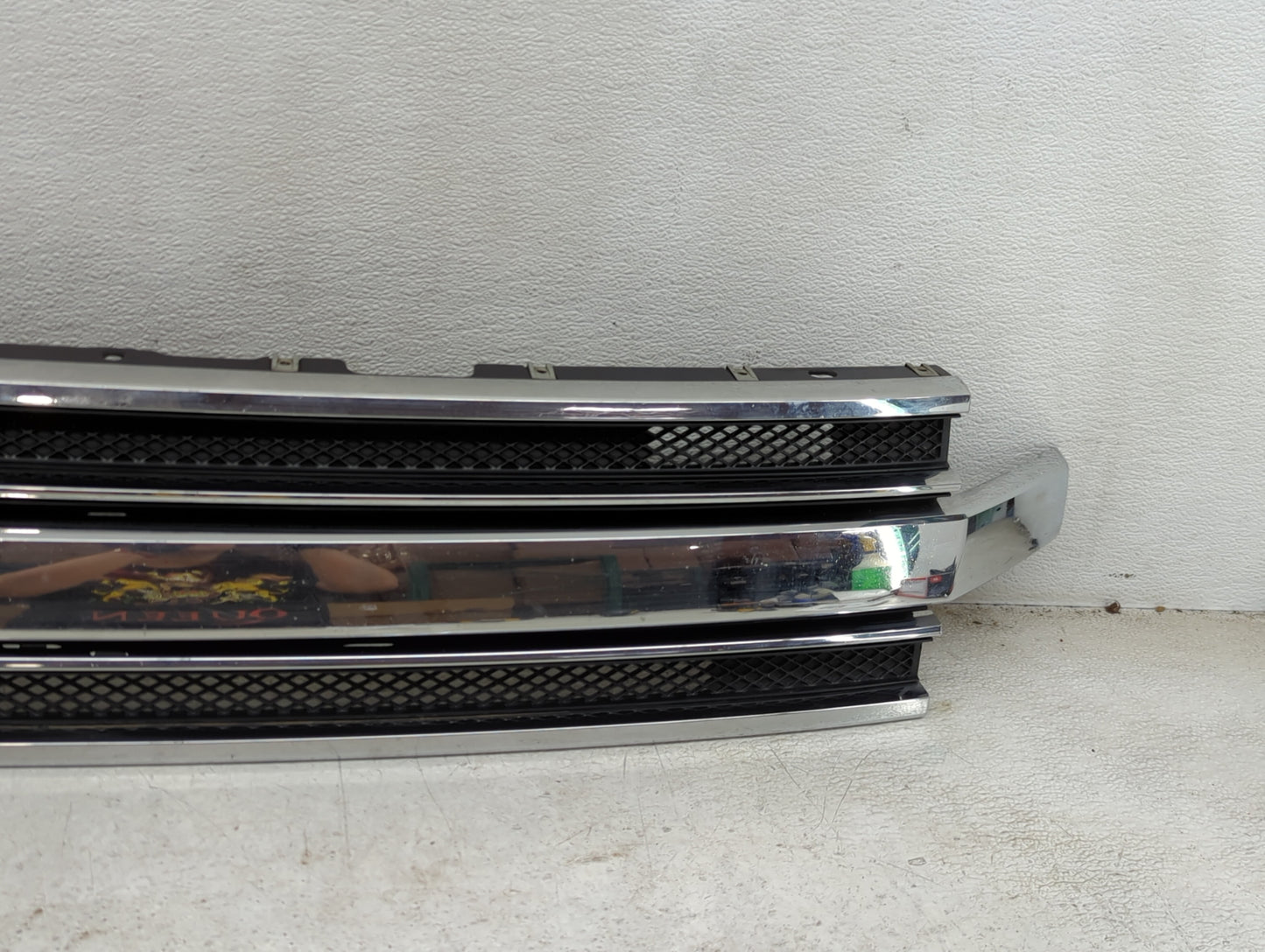 2013-2019 Ford Flex Front Grille Bumper Not Included - Oemusedautoparts1.com