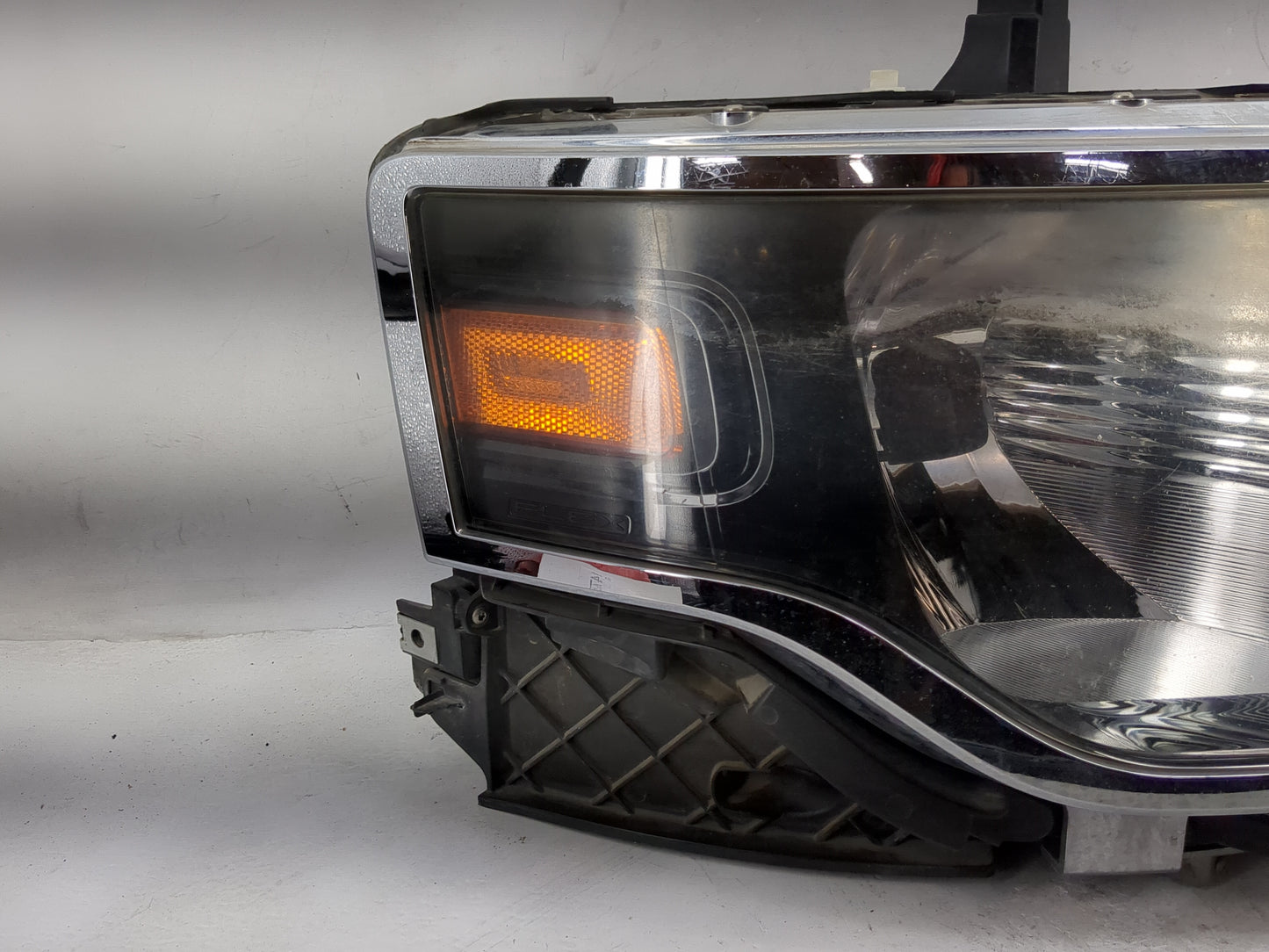 2013-2019 Ford Flex Passenger Right Oem Head Light Headlight Lamp - Oemusedautoparts1.com