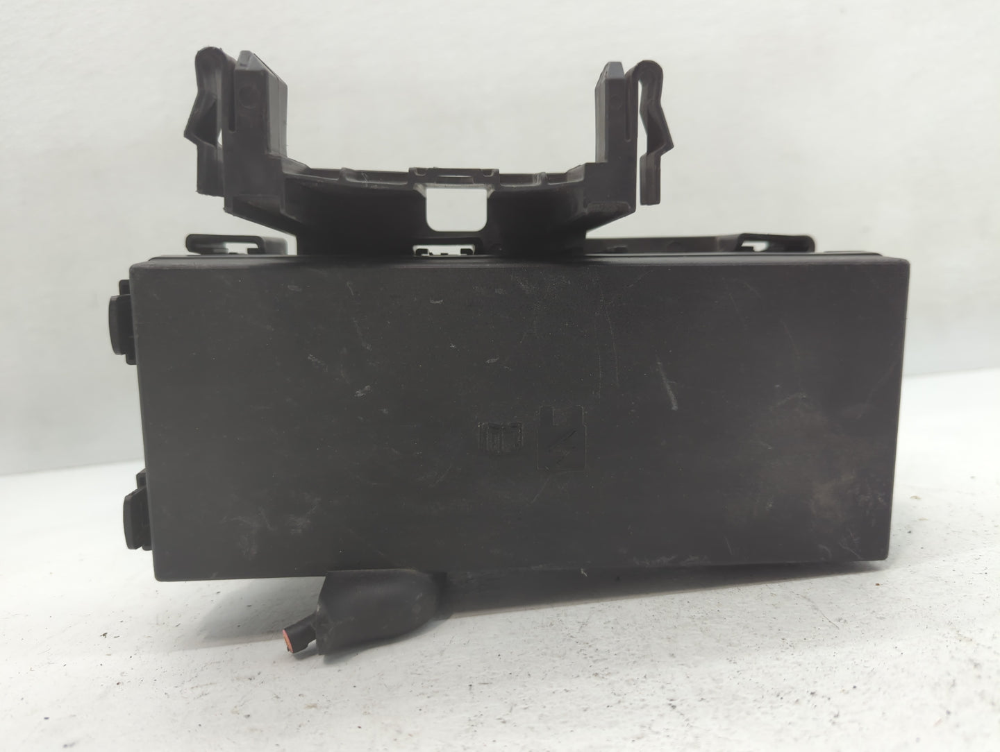2017-2019 Ford Flex Fusebox Fuse Box Panel Relay Module P/N:DG1T-14A003-BA Fits Fits 2017 2018 2019 OEM Used Auto Parts - Oe