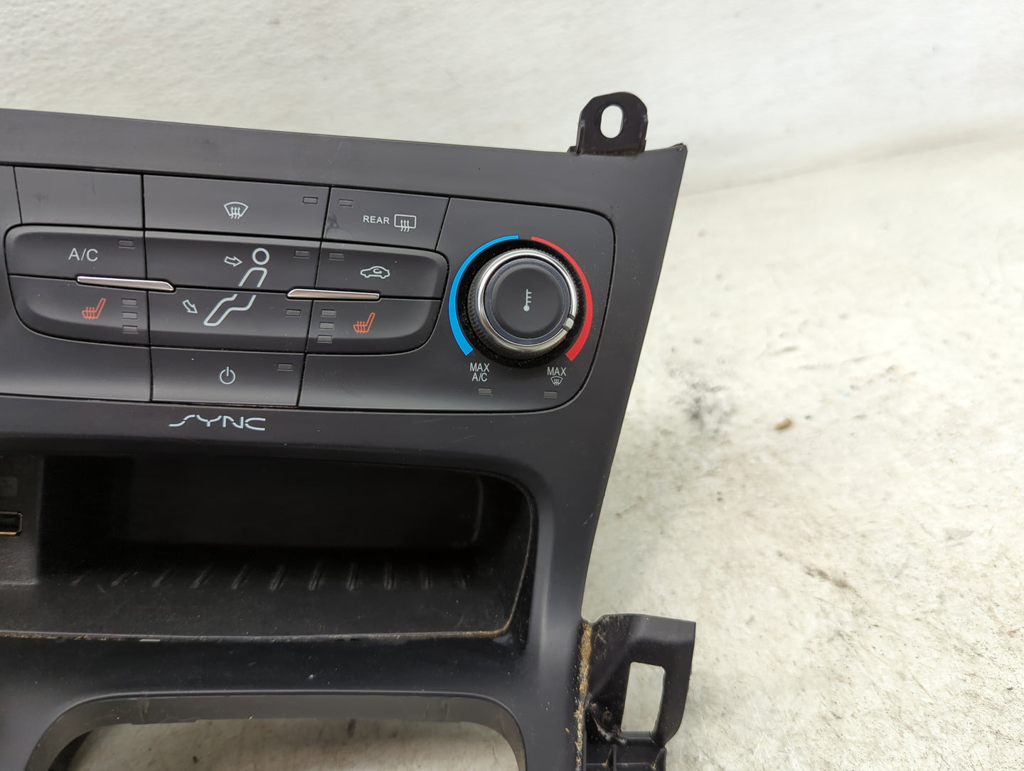 2015-2018 Ford Focus Climate Control Module Temperature AC/Heater Replacement P/N:F1ET-19980-LJ Fits Fits 2015 2016 2017 201