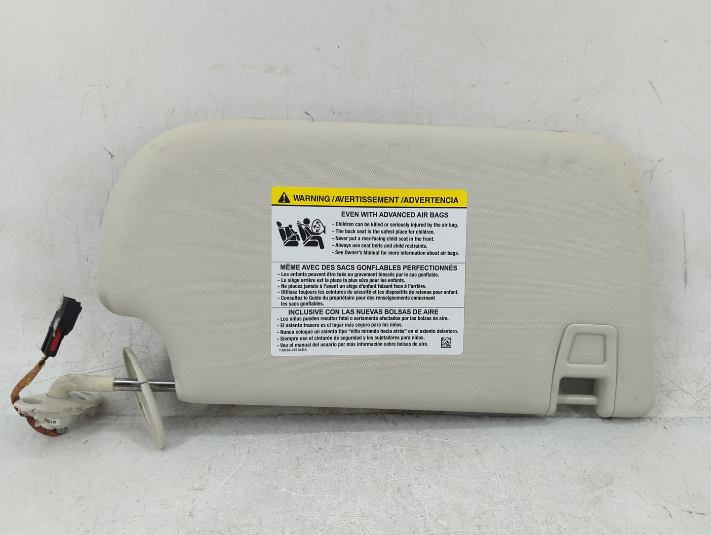 2013-2018 Ford Focus Sun Visor Shade Replacement Driver Left Mirror Fits Fits 2013 2014 2015 2016 2017 2018 OEM Used Auto Pa