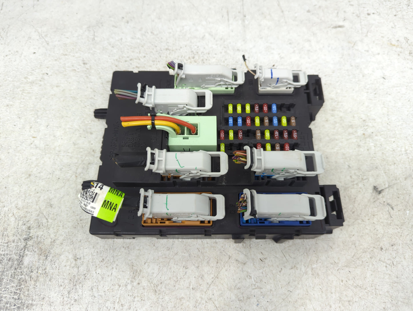 2016-2018 Ford Focus Body Control Module Bcm Inner Cabin Fuse Box - Oemusedautoparts1.com