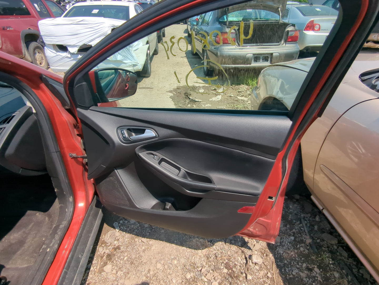 2018 Ford Focus Front Right Passenger Interior Door Panel Trim 1052564 - Oemusedautoparts1.com