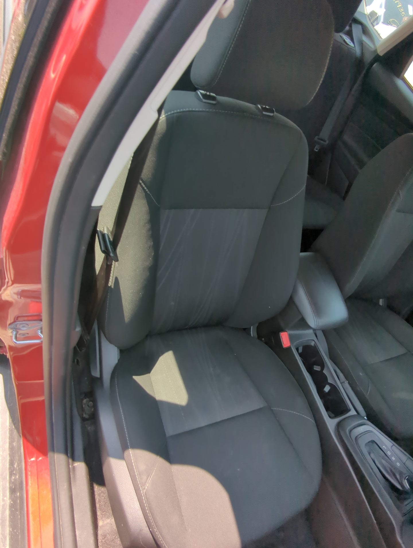 2015-2018 Ford Focus Passenger Front Seat Oem 1052603 - Oemusedautoparts1.com