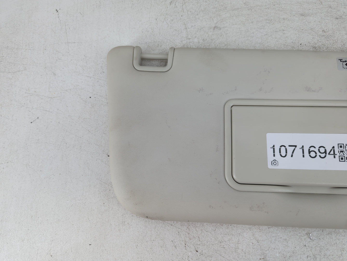 2013-2015 Ford Focus Sun Visor Shade Replacement Passenger Right Mirror Fits Fits 2013 2014 2015 OEM Used Auto Parts - Oemus