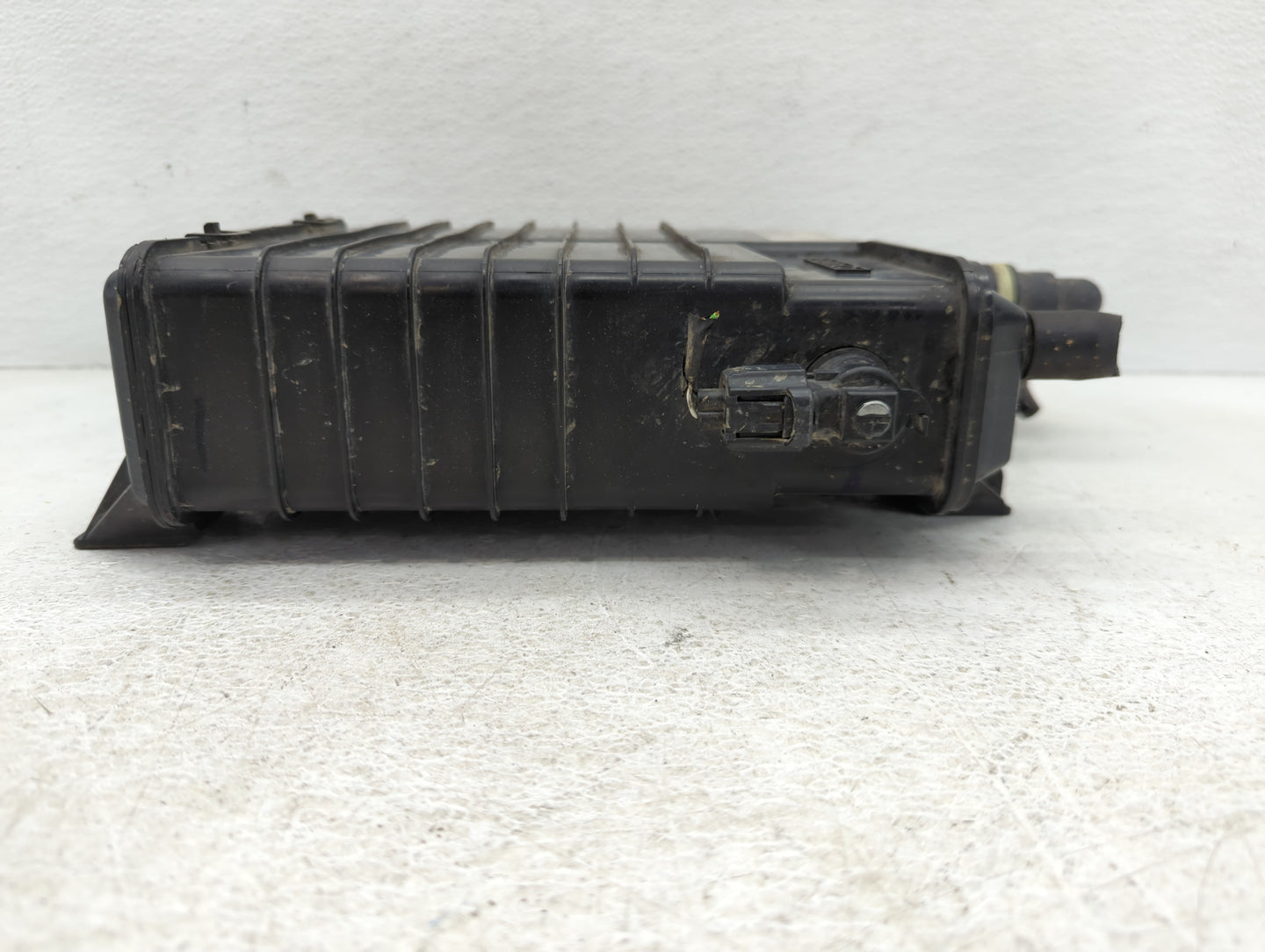 2018 Ford Focus Fuel Vapor Charcoal Canister 1082217 - Oemusedautoparts1.com
