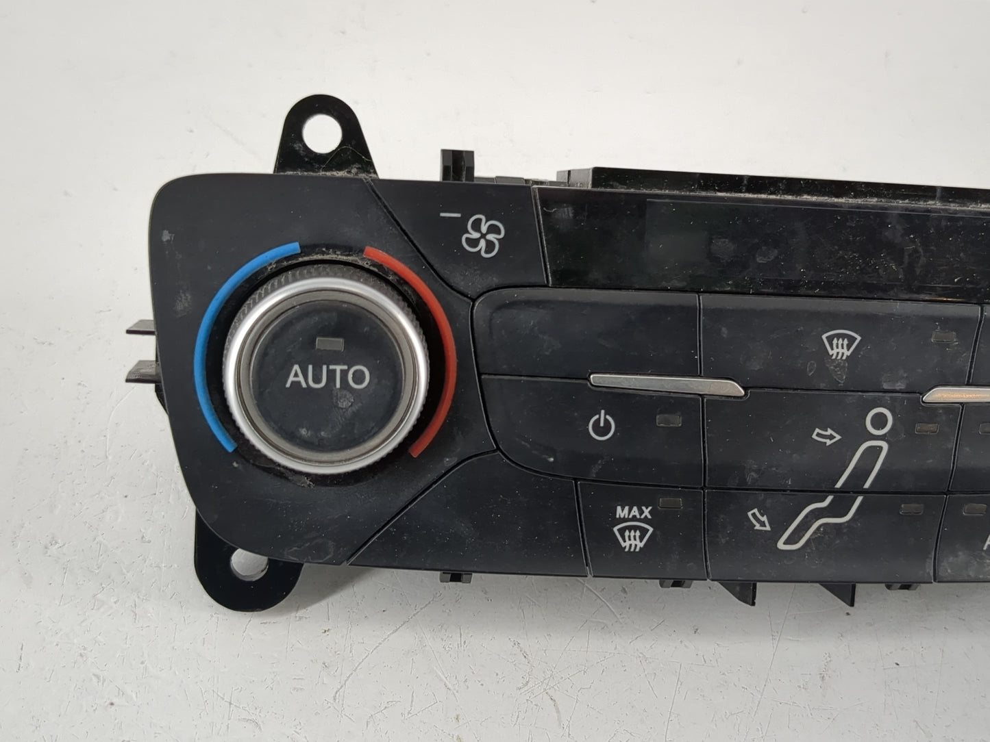 2015-2018 Ford Focus Climate Control Module Temperature AC/Heater Replacement P/N:F1ET-18C612-AJ Fits Fits 2015 2016 2017 20
