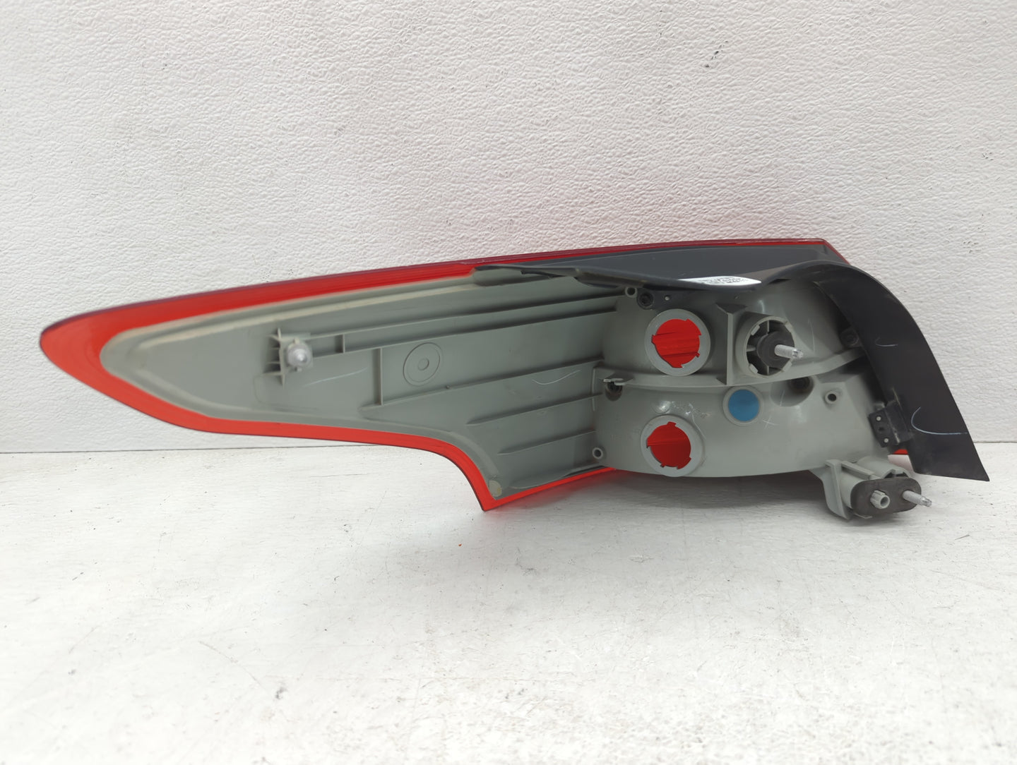 2015-2018 Ford Focus Tail Light Assembly Passenger Right OEM P/N:F1EB-13404-FC Fits Fits 2015 2016 2017 2018 OEM Used Auto P