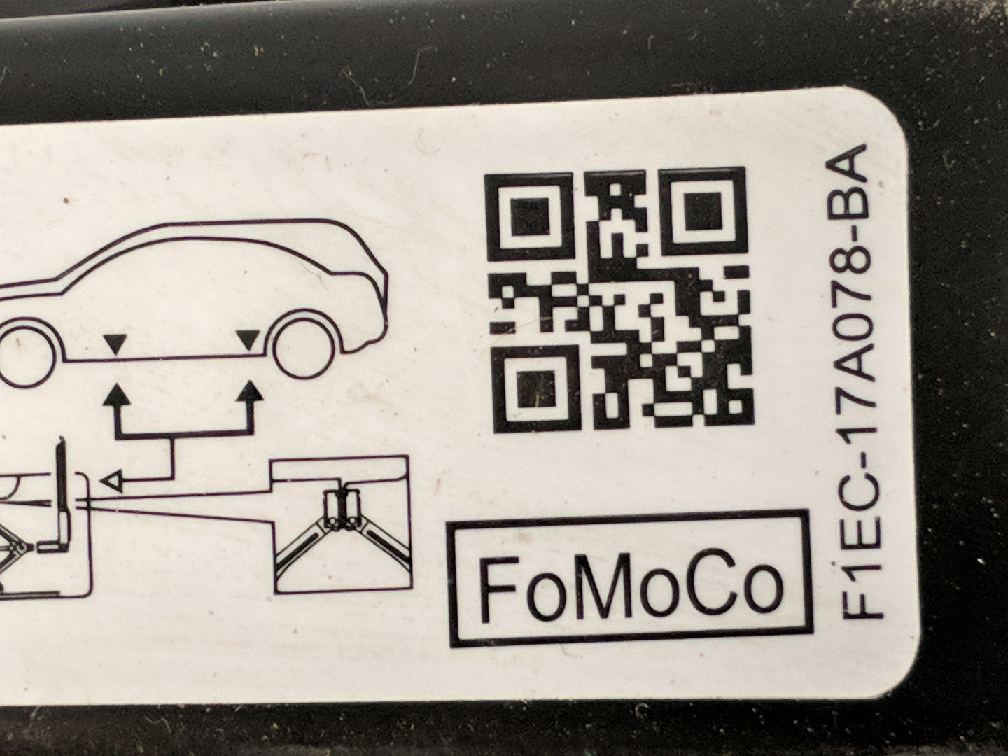 2018 Ford Focus Spare Scissor Car Jack - Oemusedautoparts1.com