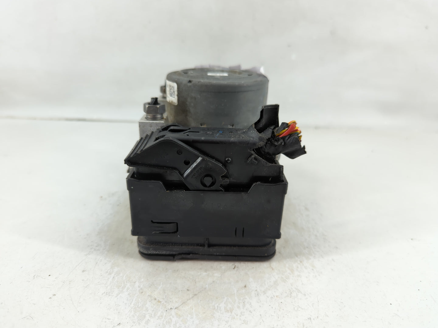 2016-2018 Ford Focus ABS Pump Control Module Replacement P/N:F1FC-2C405-AJ Fits Fits 2016 2017 2018 OEM Used Auto Parts - Oe
