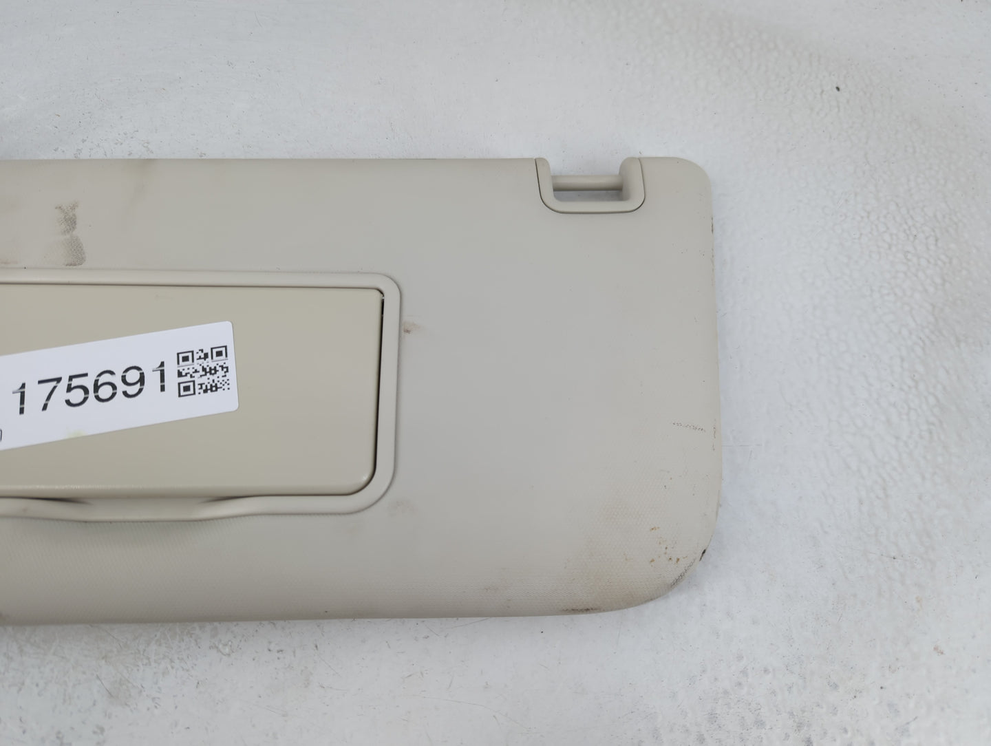 2013-2018 Ford Focus Sun Visor Shade Replacement Driver Left Mirror Fits Fits 2013 2014 2015 2016 2017 2018 OEM Used Auto Pa