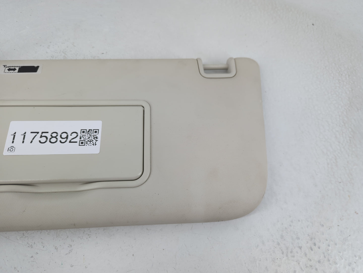 2013-2018 Ford Focus Sun Visor Shade Replacement Passenger Right Mirror Fits Fits 2013 2014 2015 2016 2017 2018 OEM Used Aut
