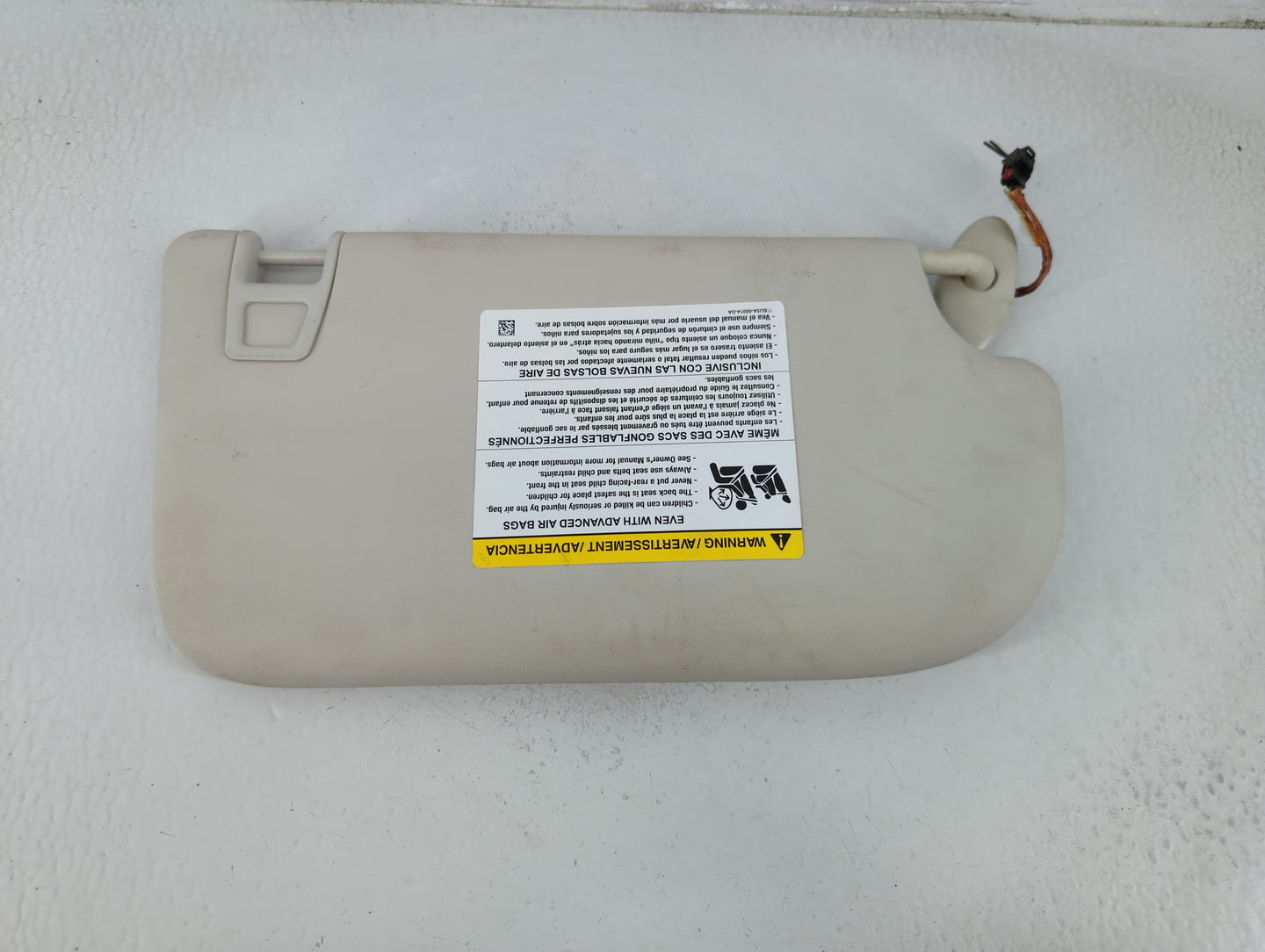 2013-2018 Ford Focus Sun Visor Shade Replacement Passenger Right Mirror Fits Fits 2013 2014 2015 2016 2017 2018 OEM Used Aut