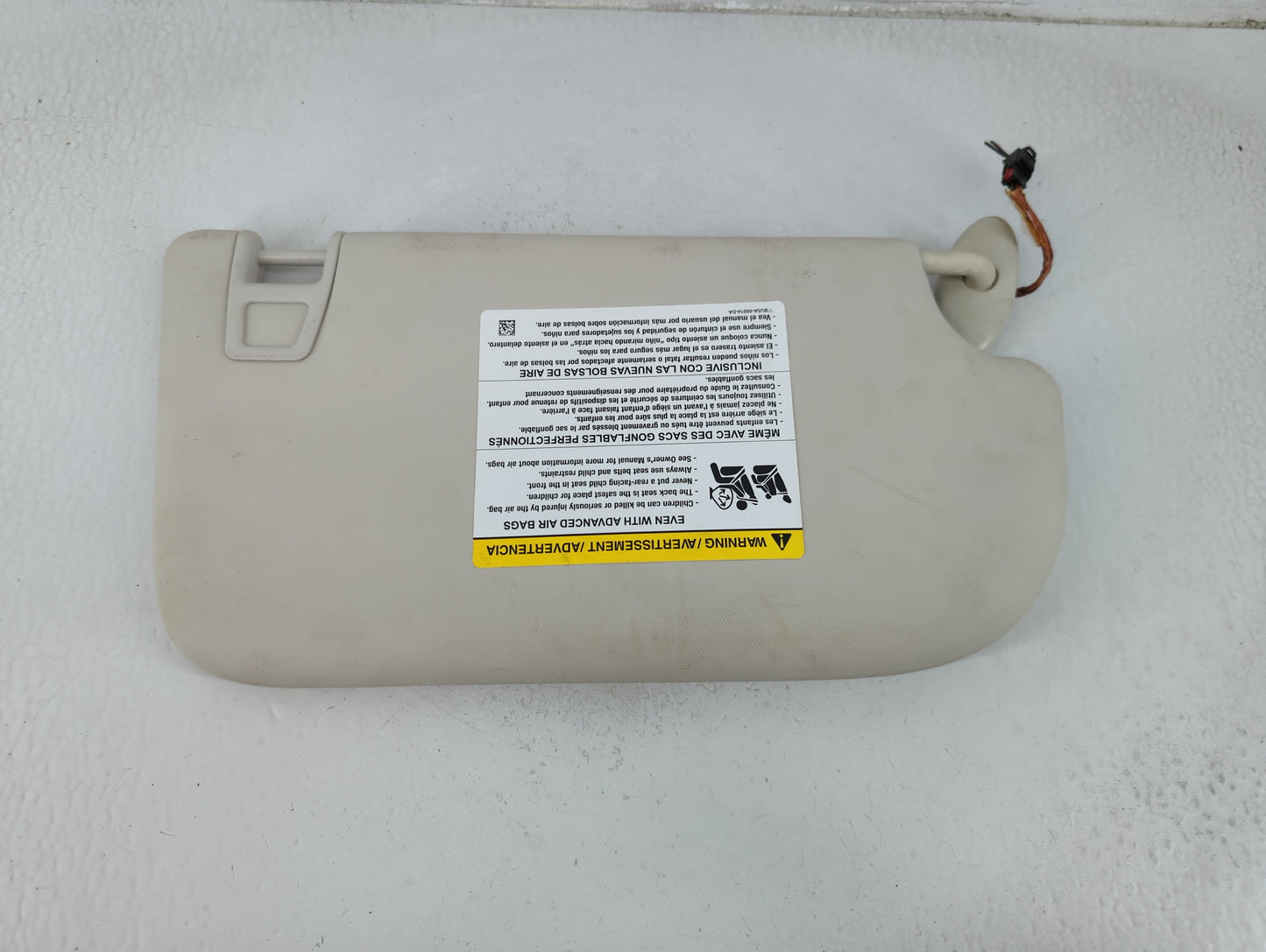 2013-2018 Ford Focus Sun Visor Shade Replacement Passenger Right Mirror Fits Fits 2013 2014 2015 2016 2017 2018 OEM Used Aut