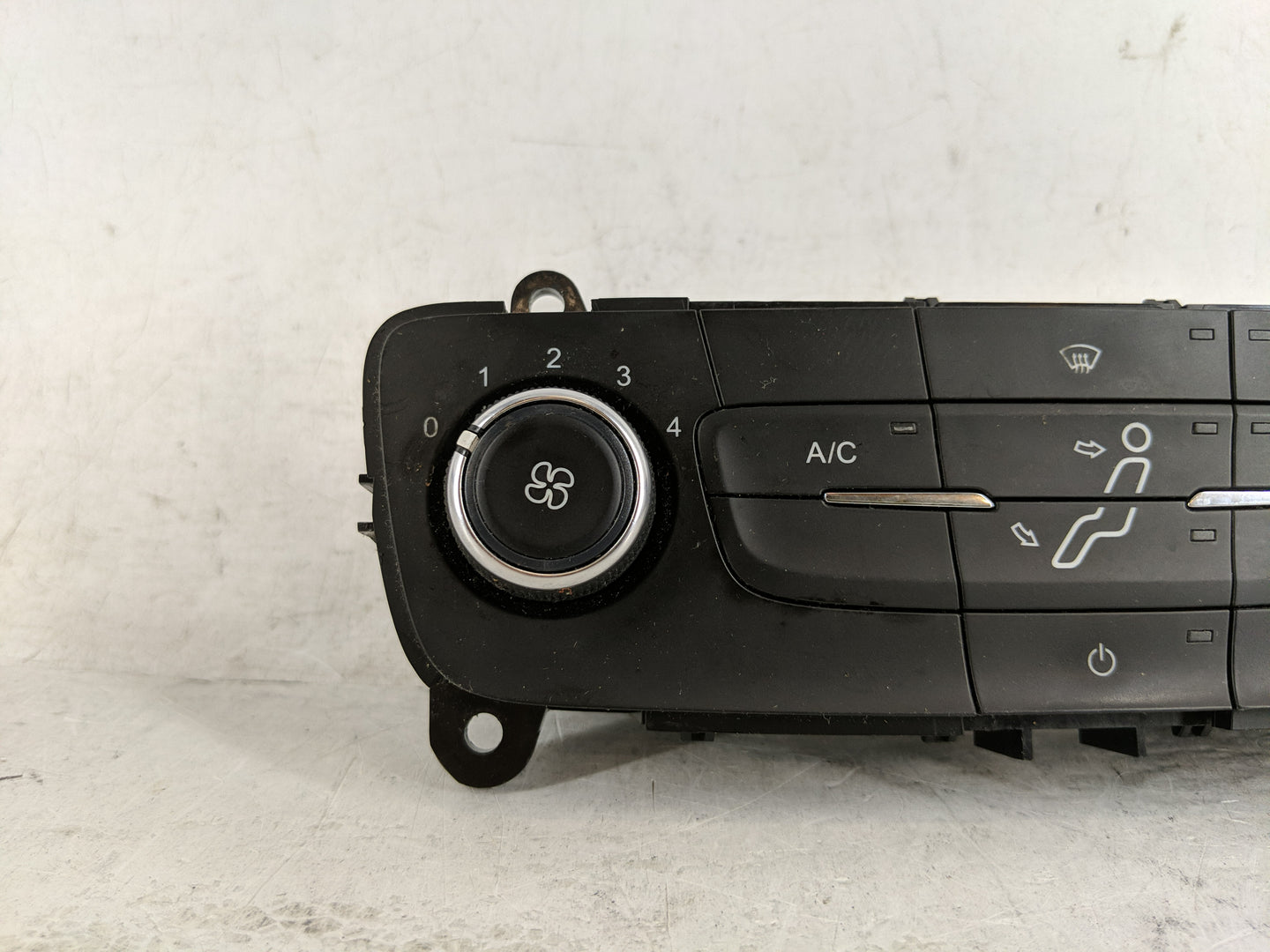 2015-2018 Ford Focus Climate Control Module Temperature AC/Heater Replacement P/N:F1ET-19980-JJ Fits Fits 2015 2016 2017 201