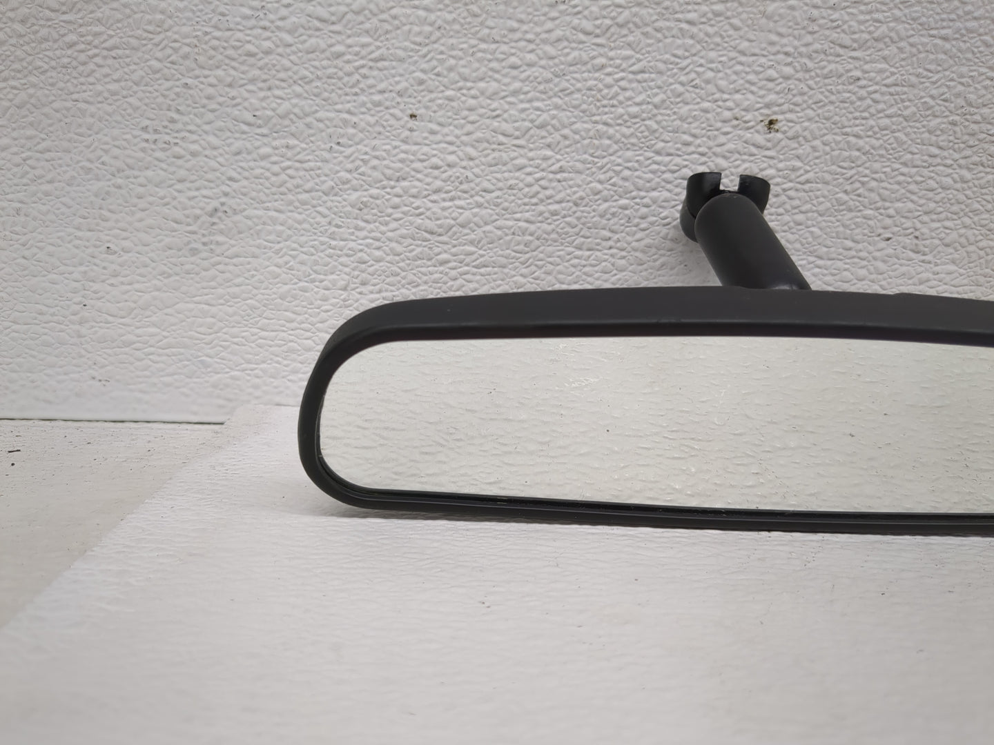 2010-2018 Ford Focus Interior Rear View Mirror Replacement OEM P/N:E8011681 Fits OEM Used Auto Parts - Oemusedautoparts1.com