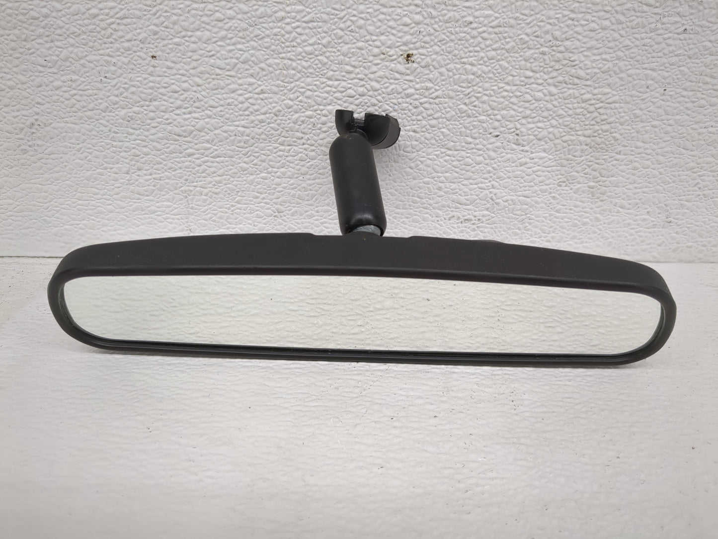 2010-2018 Ford Focus Interior Rear View Mirror Replacement OEM P/N:E8011681 Fits OEM Used Auto Parts - Oemusedautoparts1.com