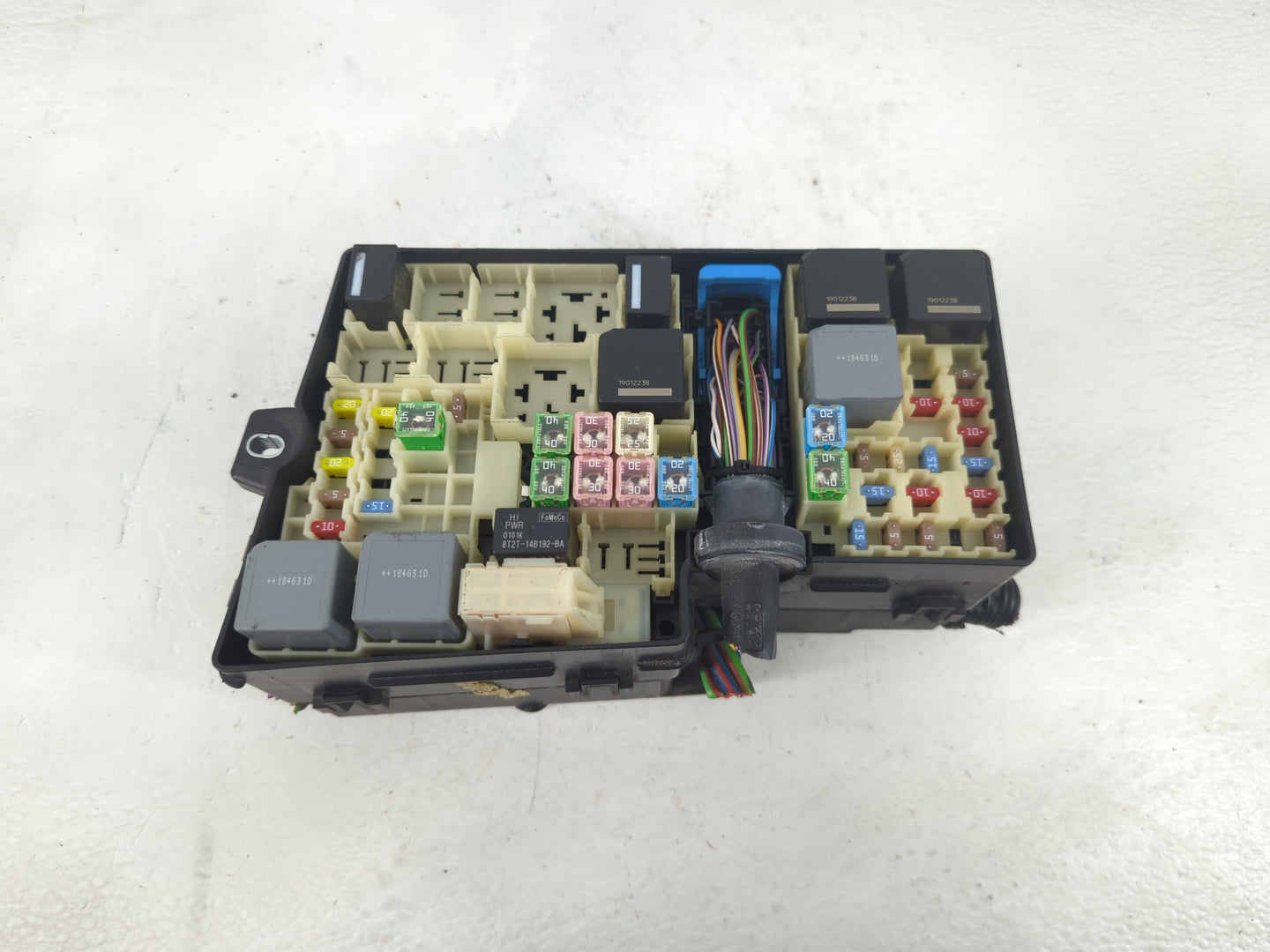 2017-2018 Ford Focus Fusebox Fuse Box Panel Relay Module P/N:GJ7T-14A076-CA Fits Fits 2017 2018 OEM Used Auto Parts - Oemuse