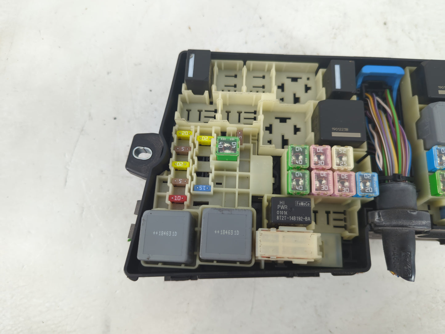 2017-2018 Ford Focus Fusebox Fuse Box Panel Relay Module P/N:GJ7T-14A076-CA Fits Fits 2017 2018 OEM Used Auto Parts - Oemuse
