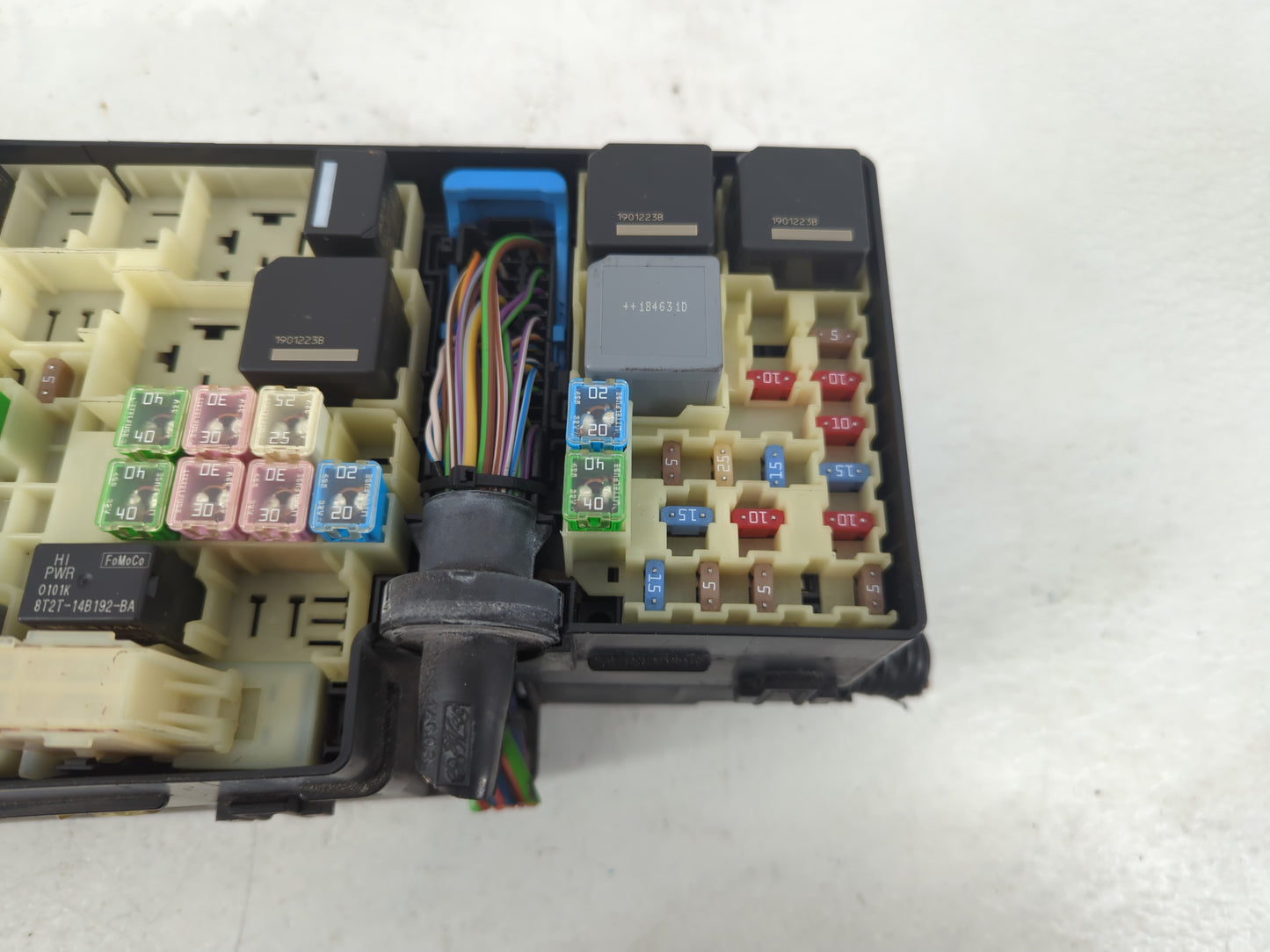 2017-2018 Ford Focus Fusebox Fuse Box Panel Relay Module P/N:GJ7T-14A076-CA Fits Fits 2017 2018 OEM Used Auto Parts - Oemuse