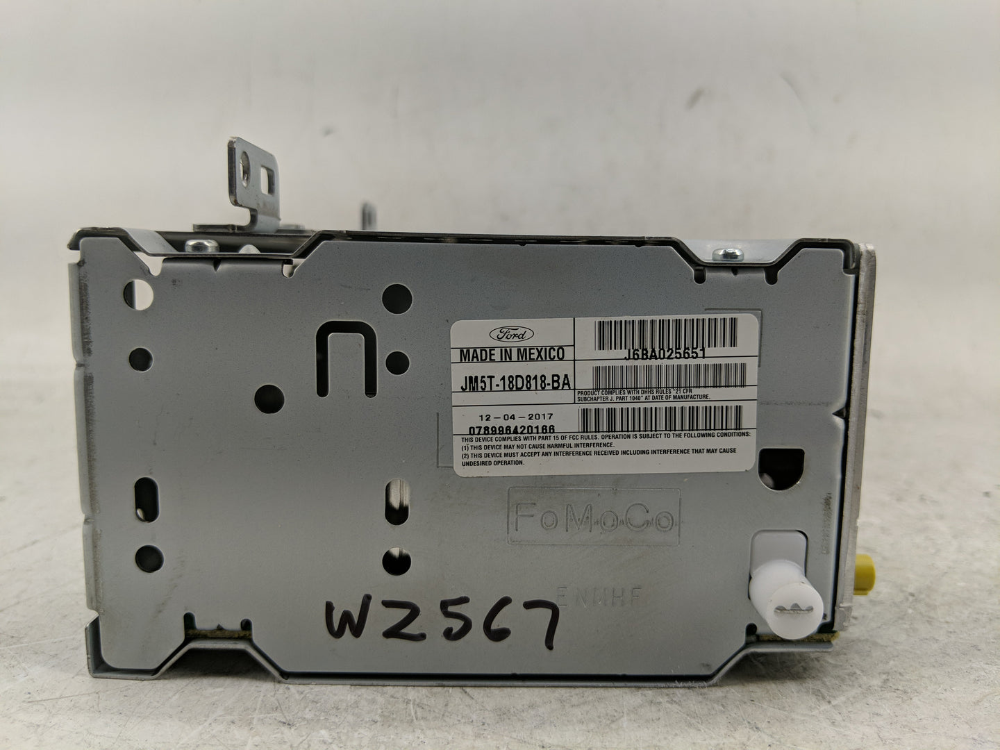 2017-2018 Ford Focus Radio AM FM Cd Player Receiver Replacement P/N:FM5T-19C107-JH Fits Fits 2017 2018 OEM Used Auto Parts -