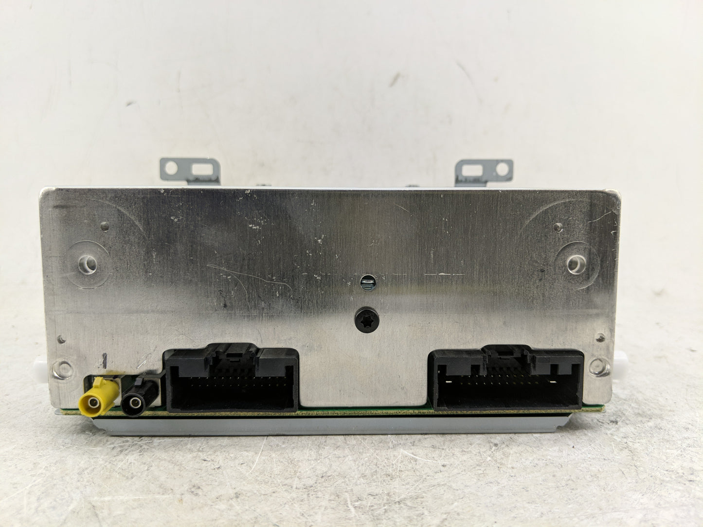 2017-2018 Ford Focus Radio AM FM Cd Player Receiver Replacement P/N:FM5T-19C107-JH Fits Fits 2017 2018 OEM Used Auto Parts -