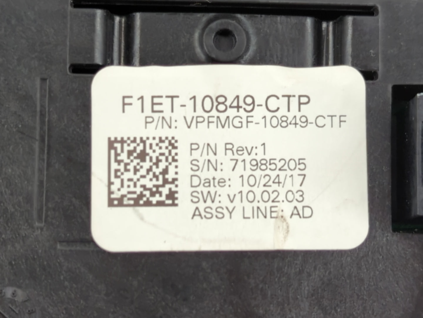 2017-2018 Ford Focus Instrument Cluster Speedometer Gauges P/N:VPFMGF-10849-CTF F1ET-10849-CTP Fits Fits 2017 2018 OEM Used 