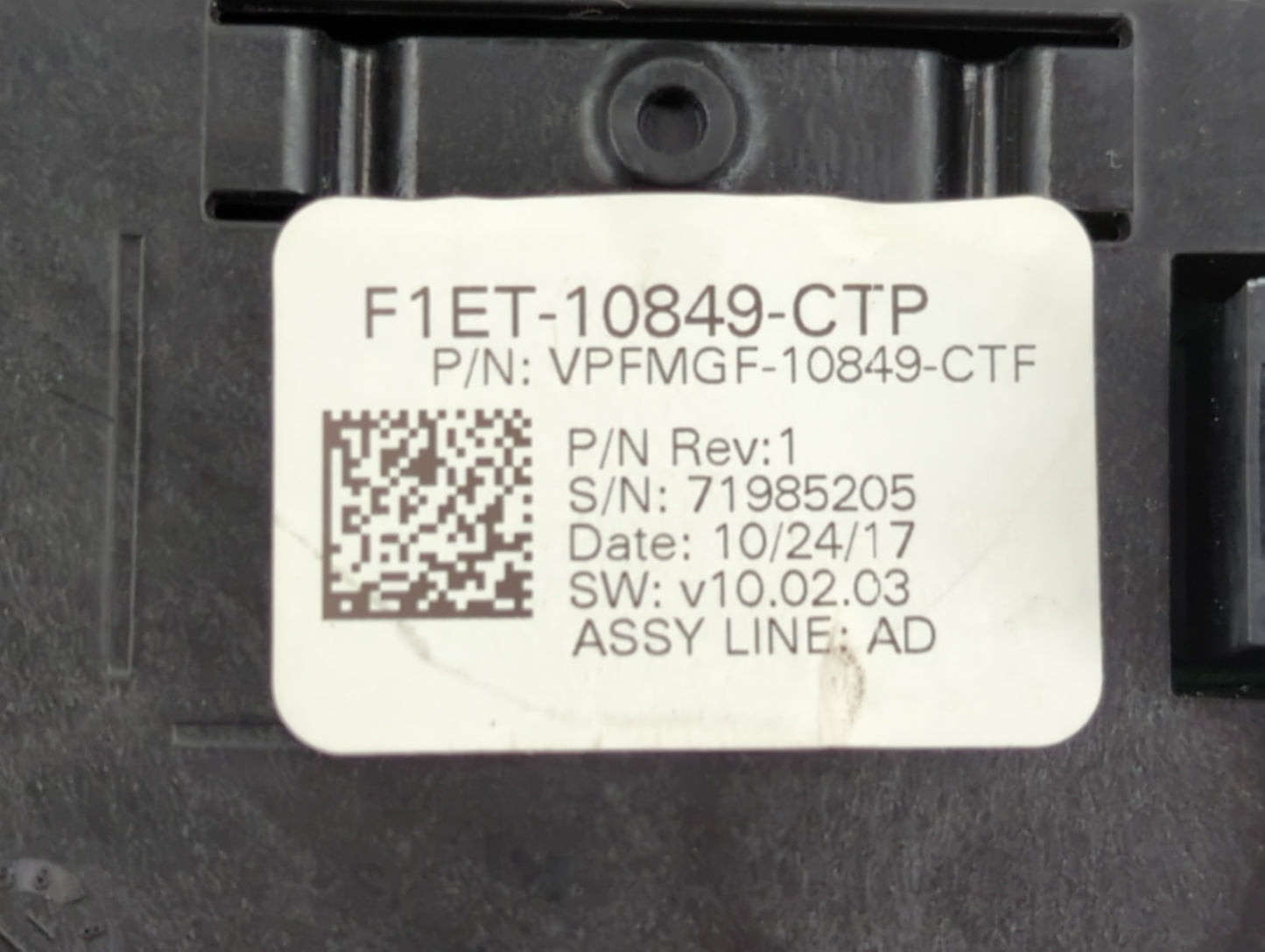 2017-2018 Ford Focus Instrument Cluster Speedometer Gauges P/N:VPFMGF-10849-CTF F1ET-10849-CTP Fits Fits 2017 2018 OEM Used 