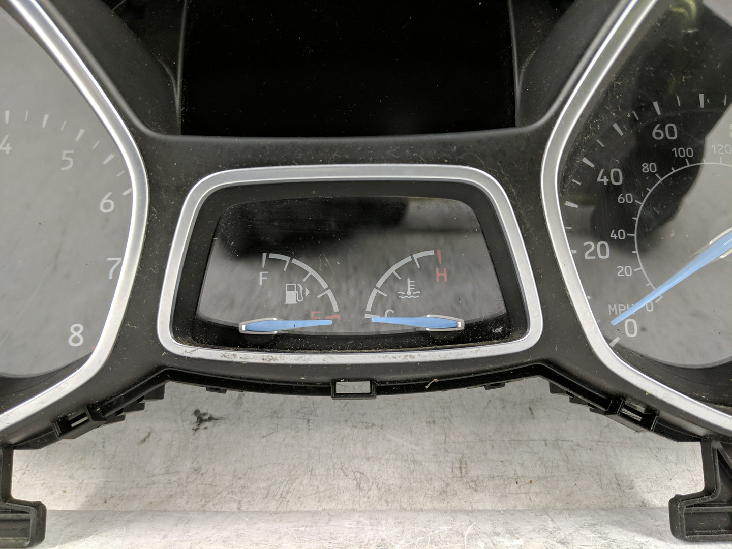 2017-2018 Ford Focus Instrument Cluster Speedometer Gauges P/N:F1ET-10849-CTP Fits Fits 2017 2018 OEM Used Auto Parts - Oemu