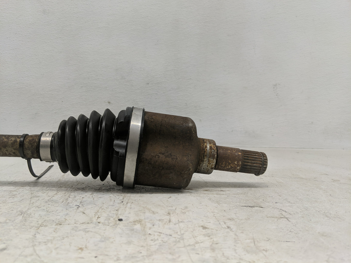 2015-2018 Ford Focus Axle Shaft Front Driver Cv C/v - Oemusedautoparts1.com