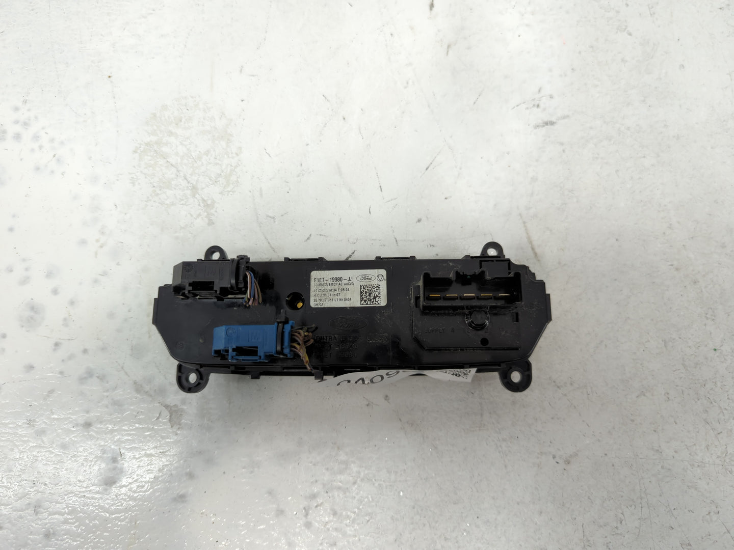 2015-2018 Ford Focus Climate Control Module Temperature AC/Heater Replacement P/N:F1ET-19980-JJ Fits Fits 2015 2016 2017 201