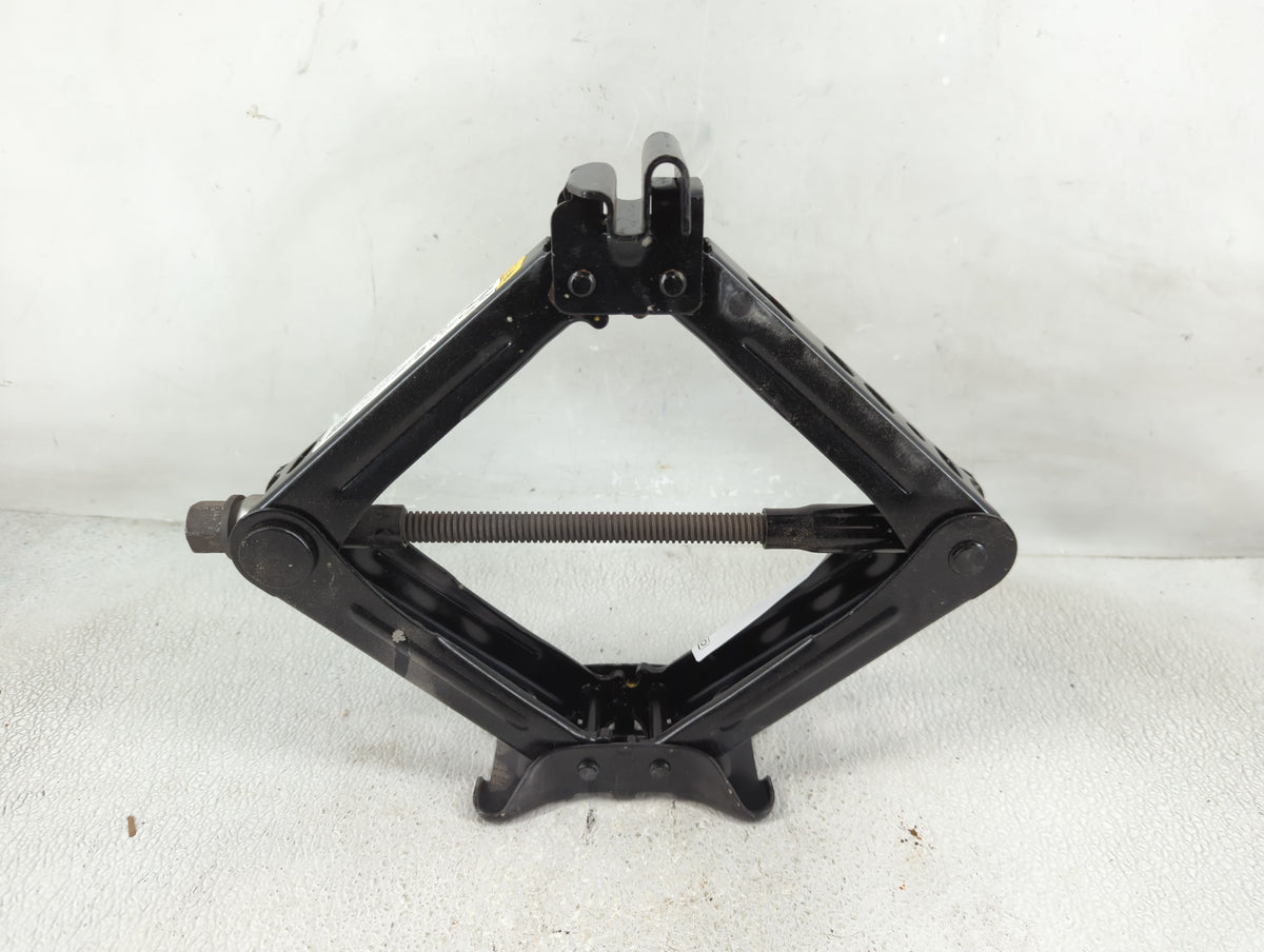 2018 Ford Focus Spare Scissor Car Jack 1241643 - Oemusedautoparts1.com
