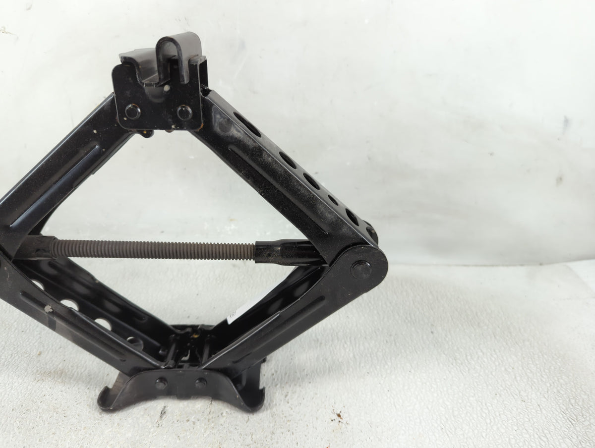 2018 Ford Focus Spare Scissor Car Jack 1241643 - Oemusedautoparts1.com