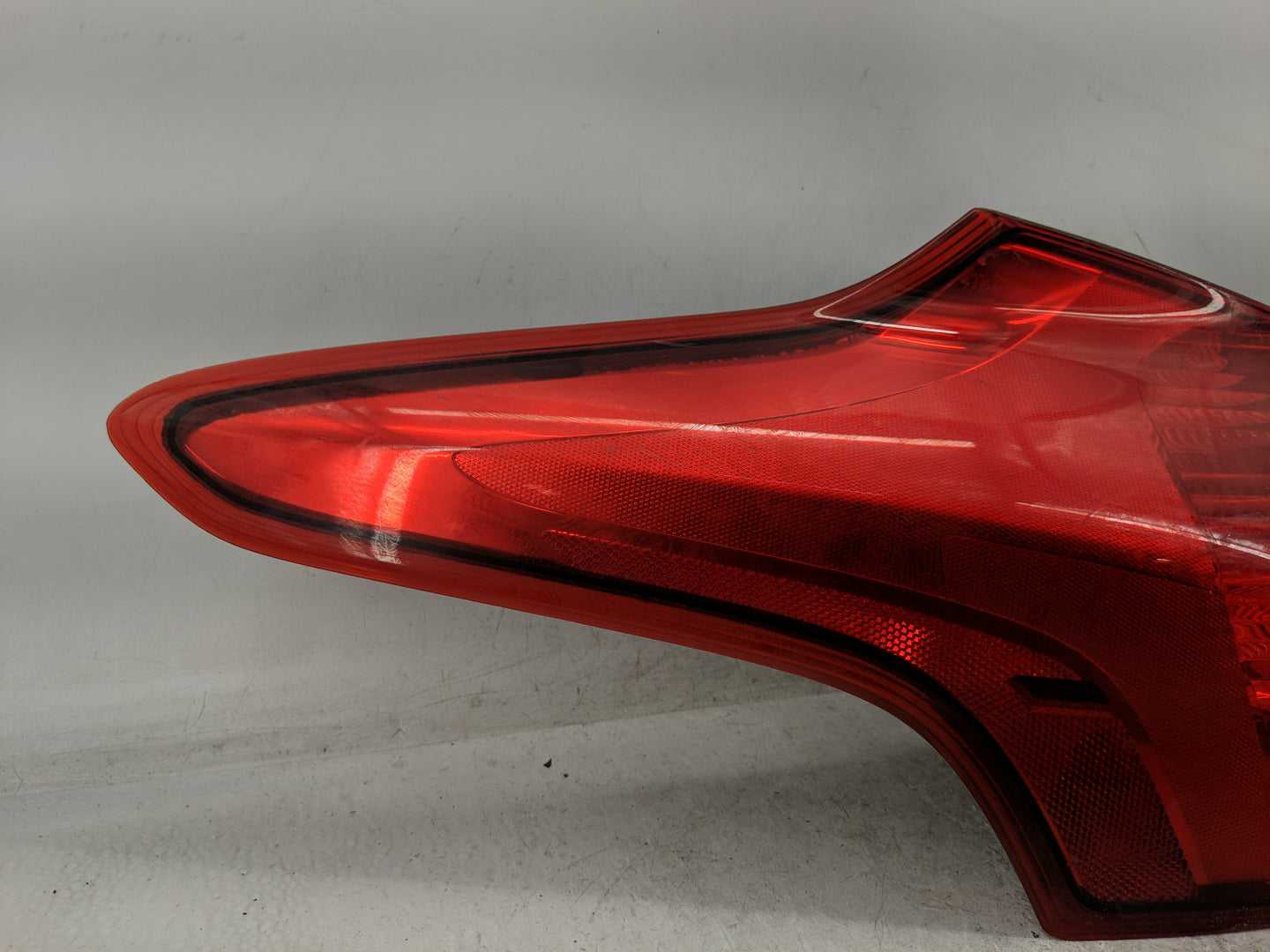 2015-2018 Ford Focus Tail Light Assembly Driver Left OEM P/N:F1EB-13405-GJ Fits Fits 2015 2016 2017 2018 OEM Used Auto Parts