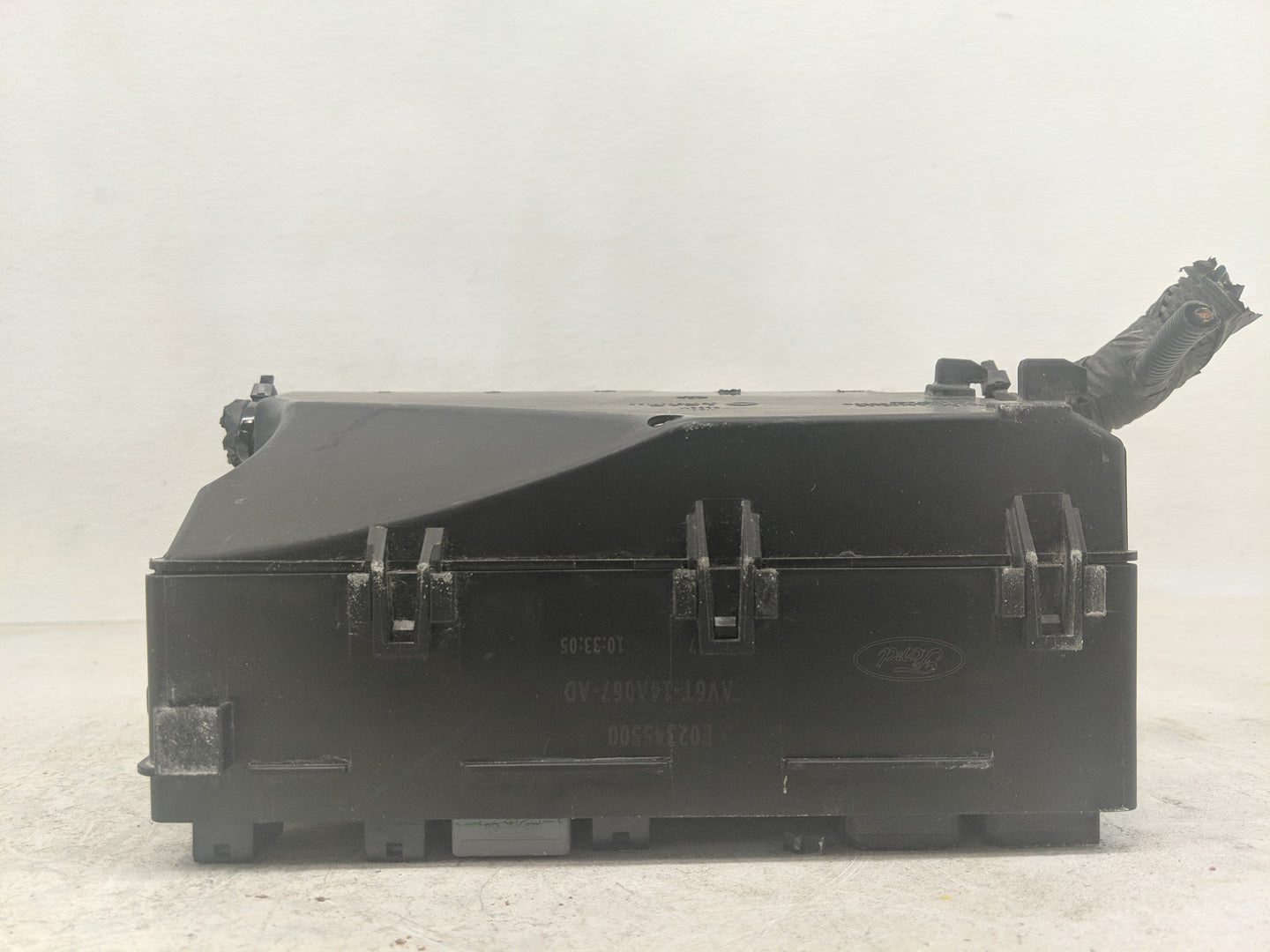 2017-2018 Ford Focus Fusebox Fuse Box Panel Relay Module P/N:AV6T-14A142-AB Fits Fits 2017 2018 OEM Used Auto Parts - Oemuse