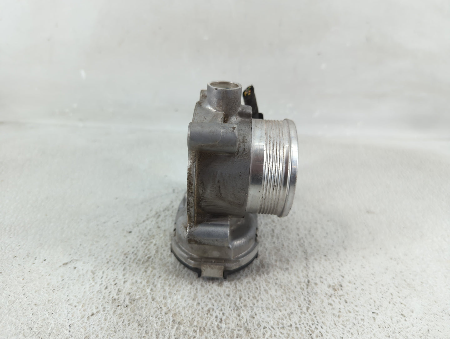 2014-2018 Ford Focus Throttle Body P/N:DS7E-9F991-BB Fits Fits 2014 2015 2016 2017 2018 2019 2020 2021 2022 OEM Used Auto Pa