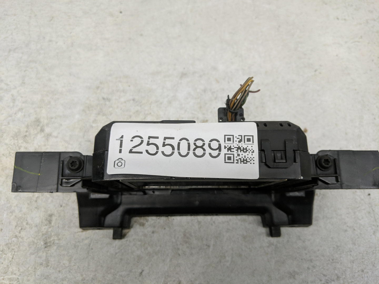 2015-2018 Ford Focus Information Display Screen - Oemusedautoparts1.com