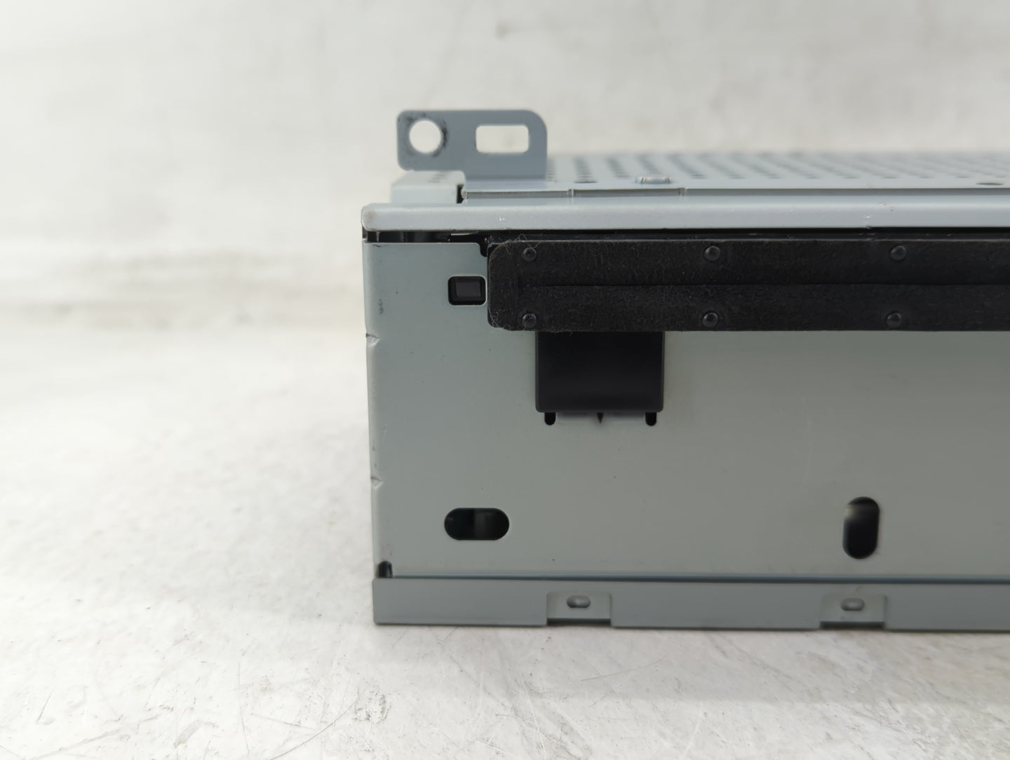 2016-2018 Ford Focus Radio AM FM Cd Player Receiver Replacement P/N:FM5T-19C107-KH Fits Fits 2016 2017 2018 OEM Used Auto Pa