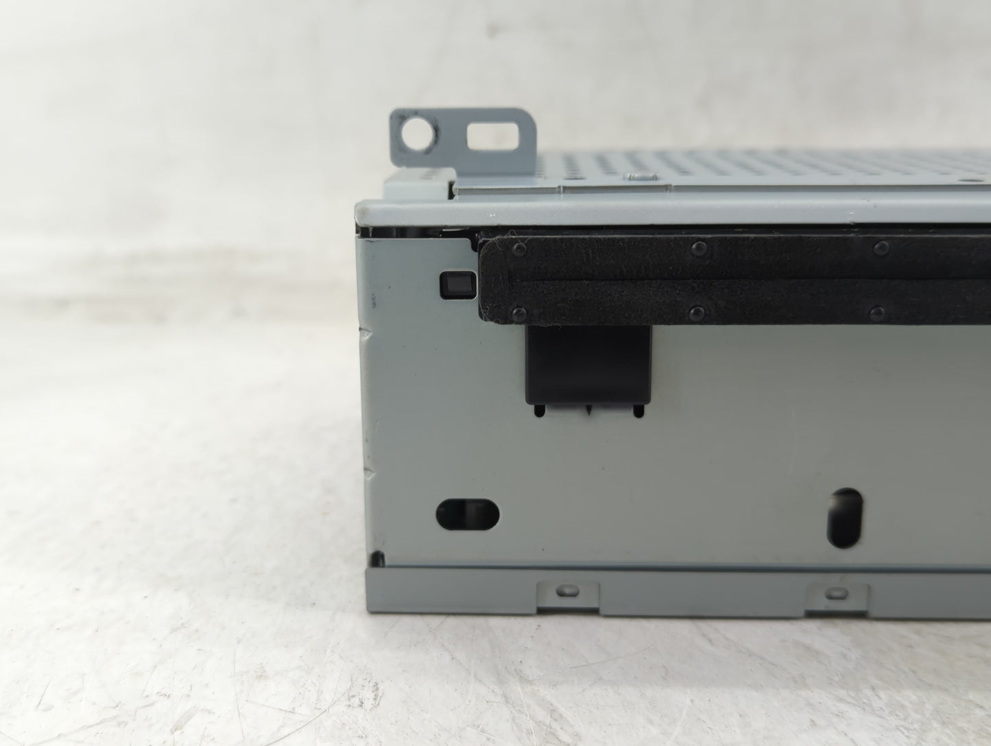 2016-2018 Ford Focus Radio AM FM Cd Player Receiver Replacement P/N:FM5T-19C107-KH Fits Fits 2016 2017 2018 OEM Used Auto Pa