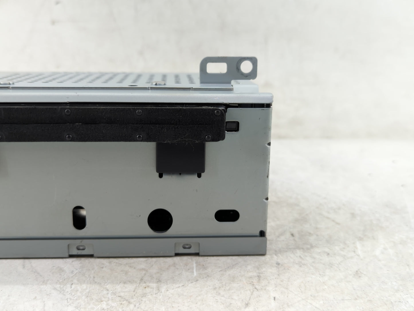 2016-2018 Ford Focus Radio AM FM Cd Player Receiver Replacement P/N:FM5T-19C107-KH Fits Fits 2016 2017 2018 OEM Used Auto Pa