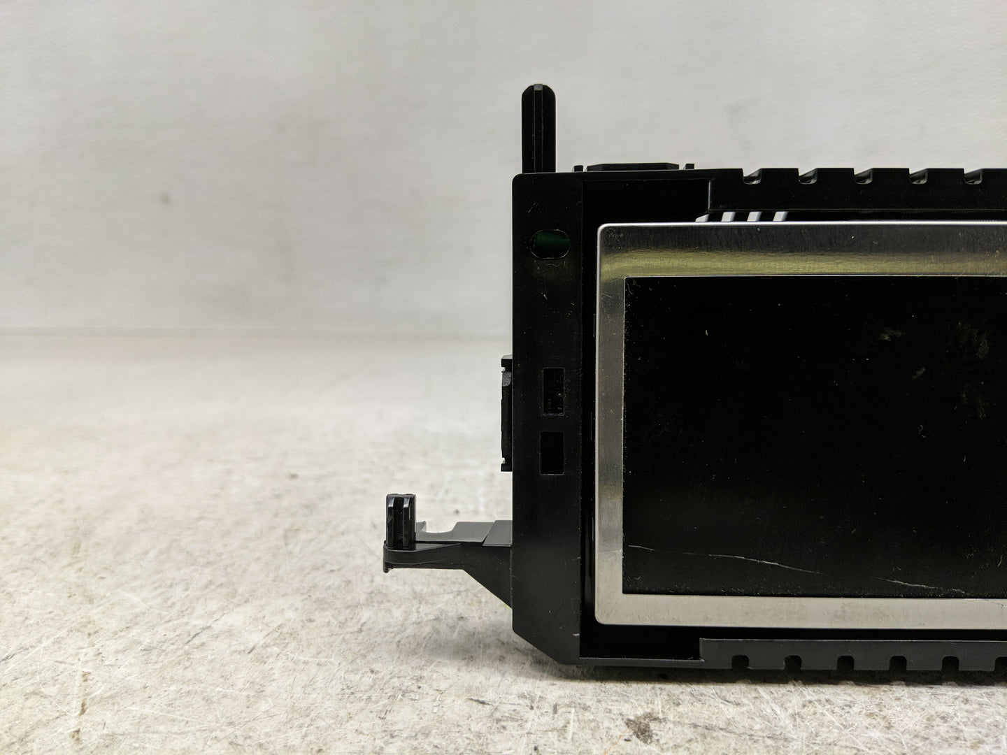 2015-2018 Ford Focus Information Display Screen - Oemusedautoparts1.com