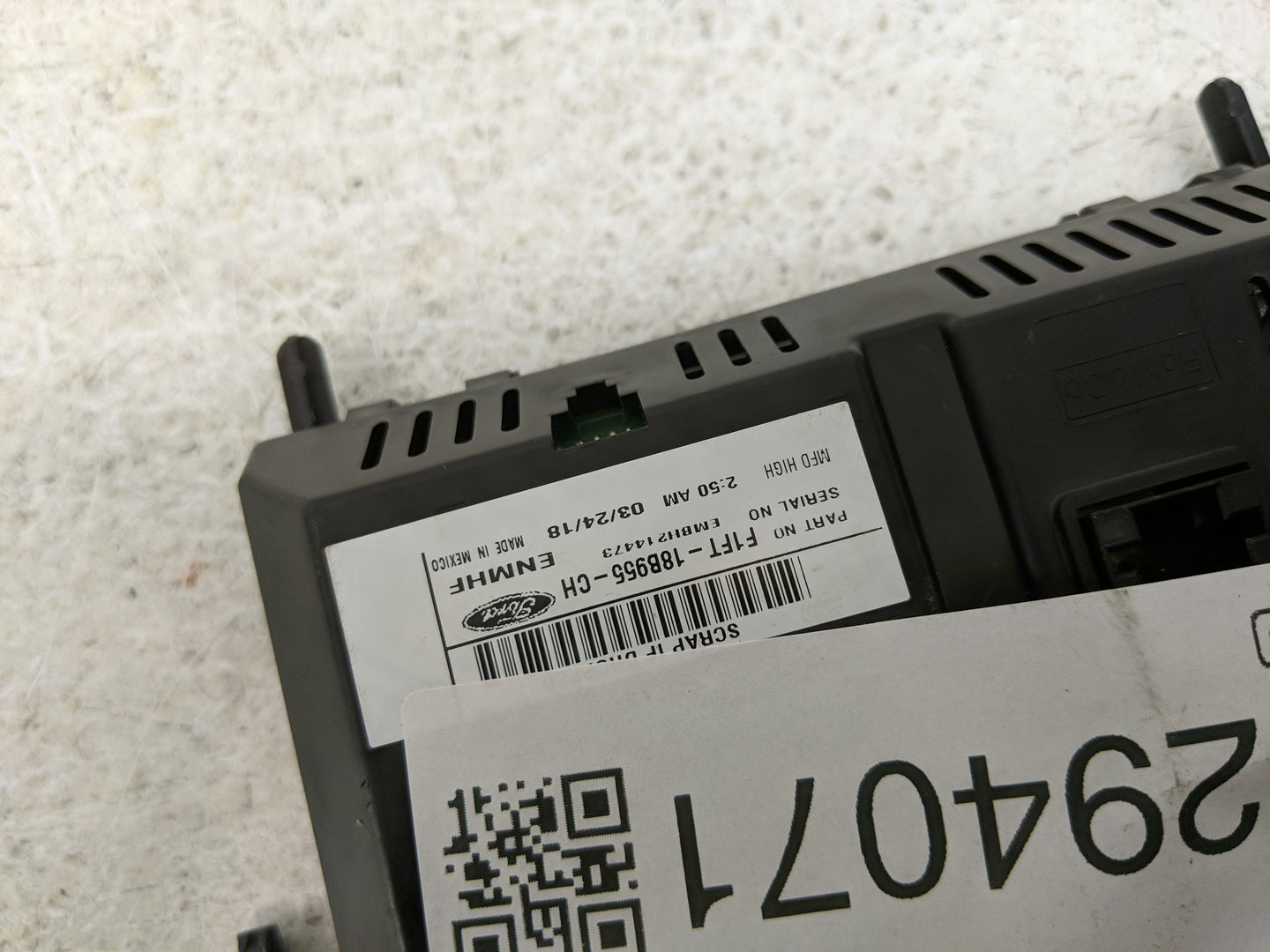 2015-2018 Ford Focus Information Display Screen - Oemusedautoparts1.com