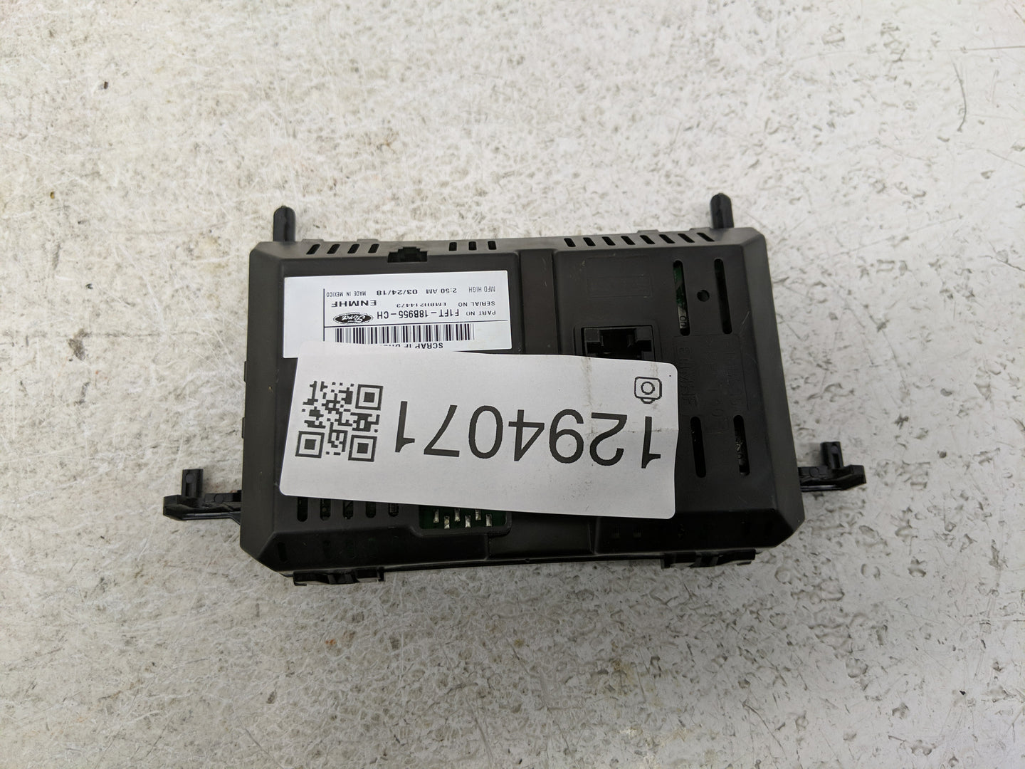 2015-2018 Ford Focus Information Display Screen - Oemusedautoparts1.com
