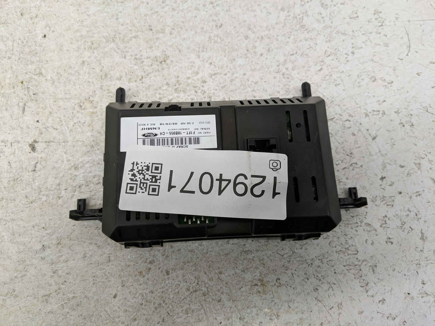 2015-2018 Ford Focus Information Display Screen - Oemusedautoparts1.com