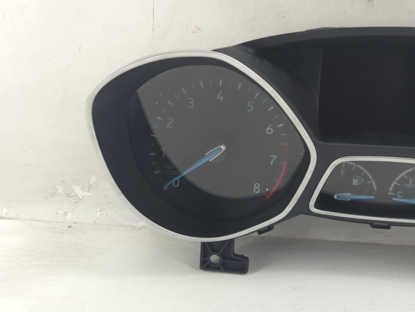 2016-2018 Ford Focus Instrument Cluster Speedometer Gauges P/N:F1ET-10849-CTP Fits Fits 2016 2017 2018 OEM Used Auto Parts -