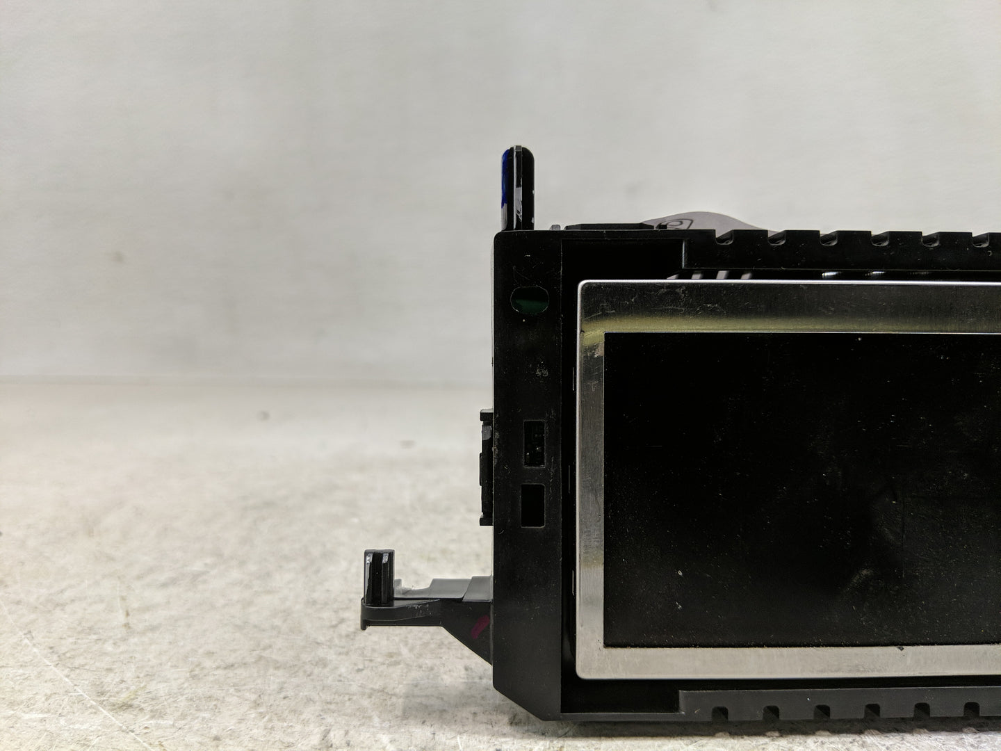 2015-2018 Ford Focus Information Display Screen - Oemusedautoparts1.com