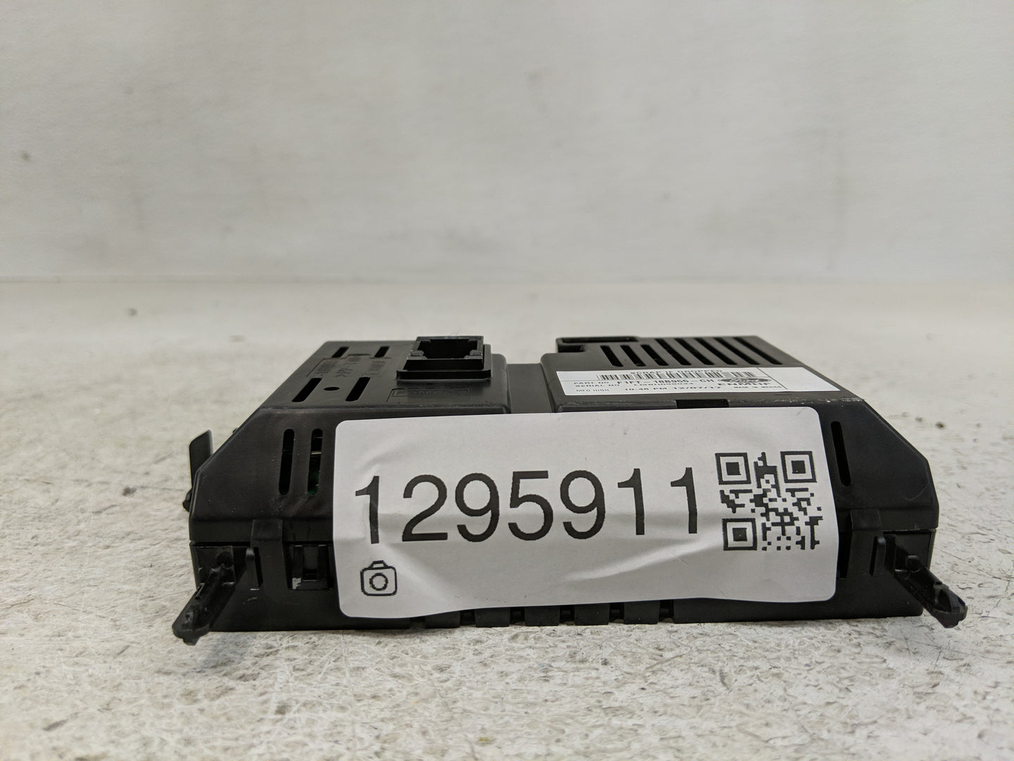 2015-2018 Ford Focus Information Display Screen - Oemusedautoparts1.com