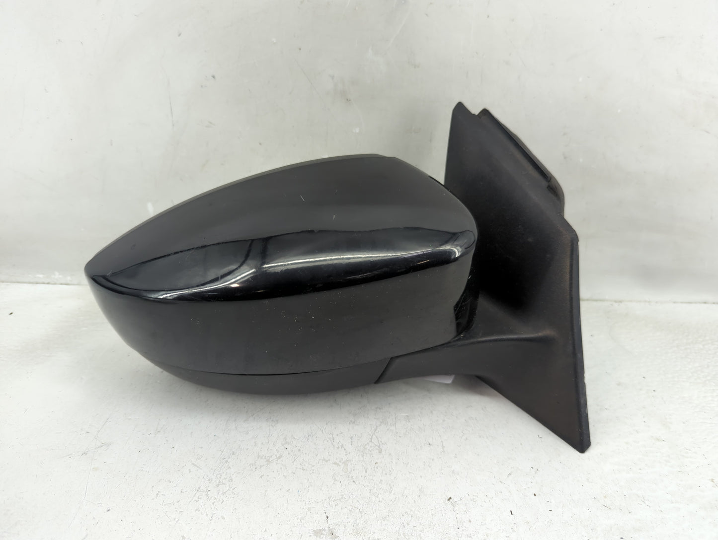 2015-2018 Ford Focus Passenger Side View Mirror - Right Door Mirror OEM Used - Oemusedautoparts1.com